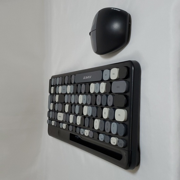 FOPETT 2.4GHz Wireless Keyboard and Mouse Set with Phone Holder - Compac… - Picture 15 of 16